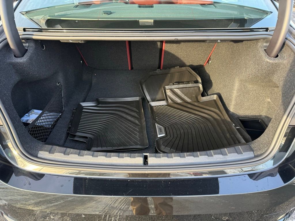 Used 2025 BMW 330i xDrive Sedan w/ Convenience Package image 18