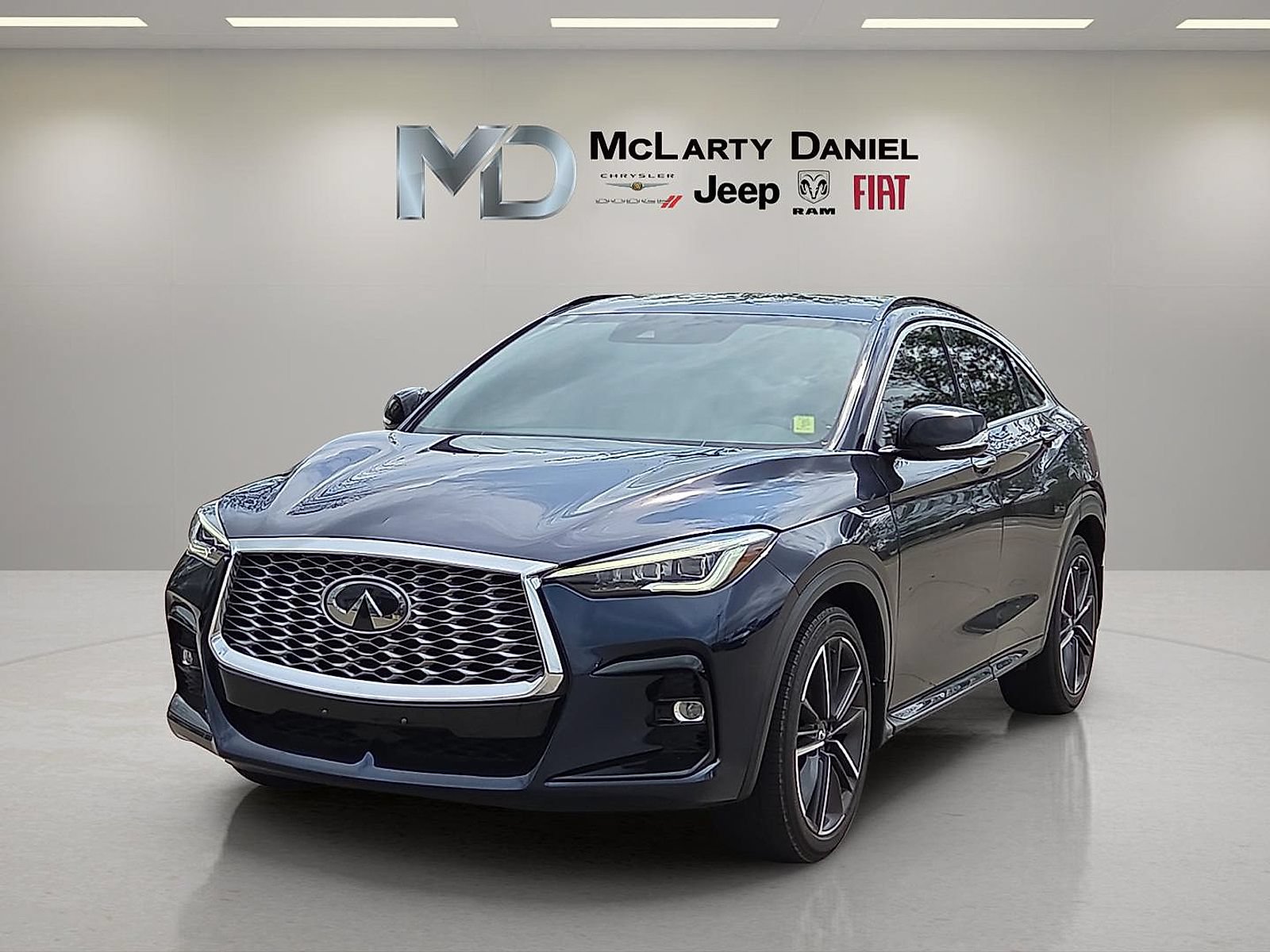 Used 2022 INFINITI QX55 Essential w/ Proassist Package AWD/4WD image 2