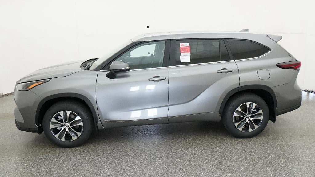 New 2026 Toyota Highlander XLE AWD/4WD image 3