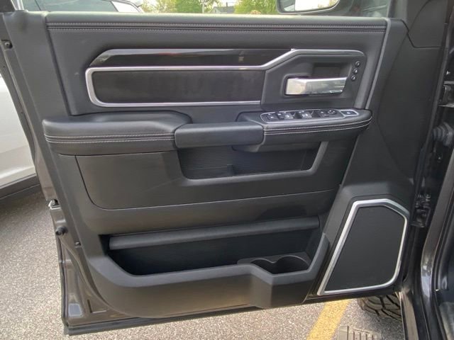 Used 2019 RAM 2500 Laramie AWD/4WD image 11