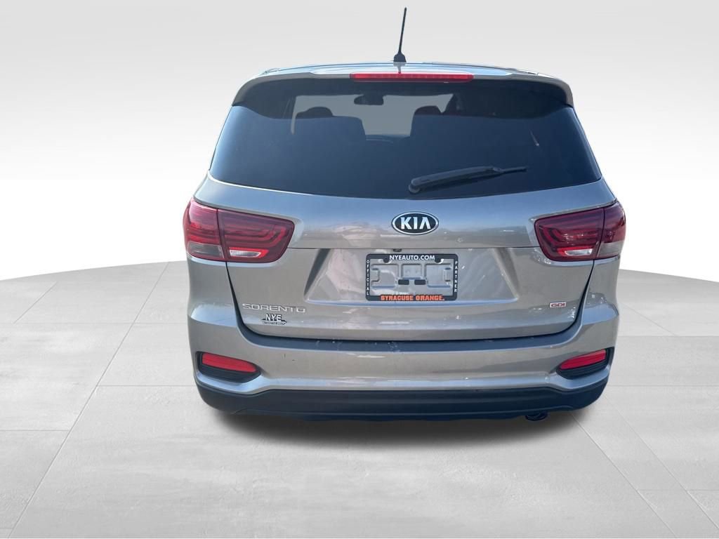 Used 2019 Kia Sorento LX image 4