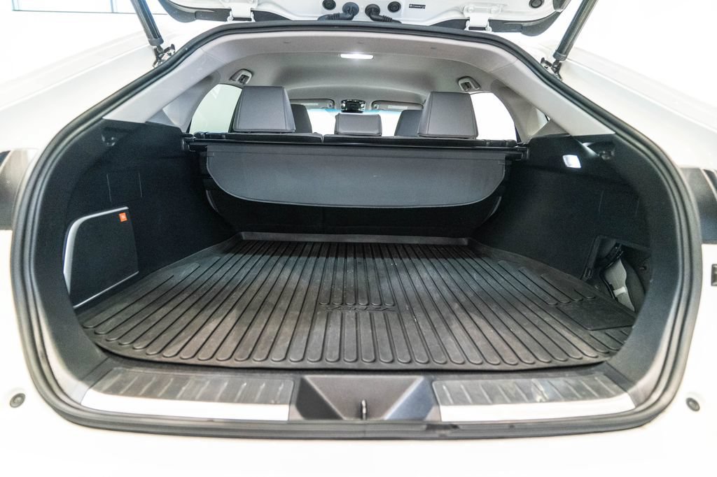Used 2021 Toyota Venza XLE w/ Softex Package AWD/4WD image 36