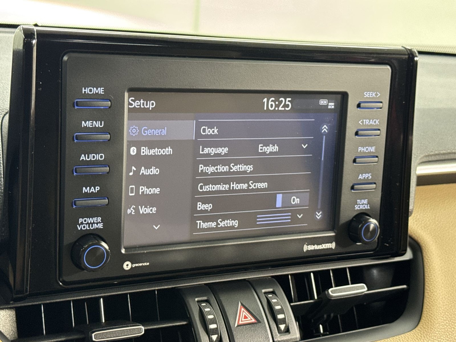 Used 2022 Toyota RAV4 XLE Premium AWD/4WD image 32