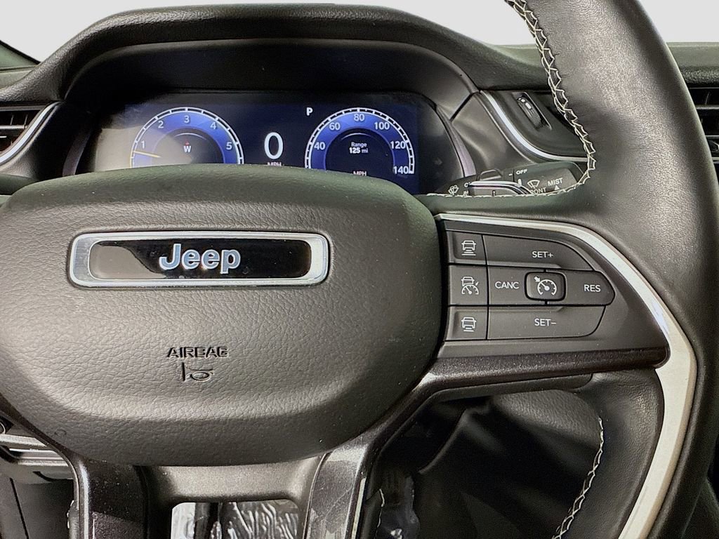 Used 2021 Jeep Grand Cherokee L Laredo image 32