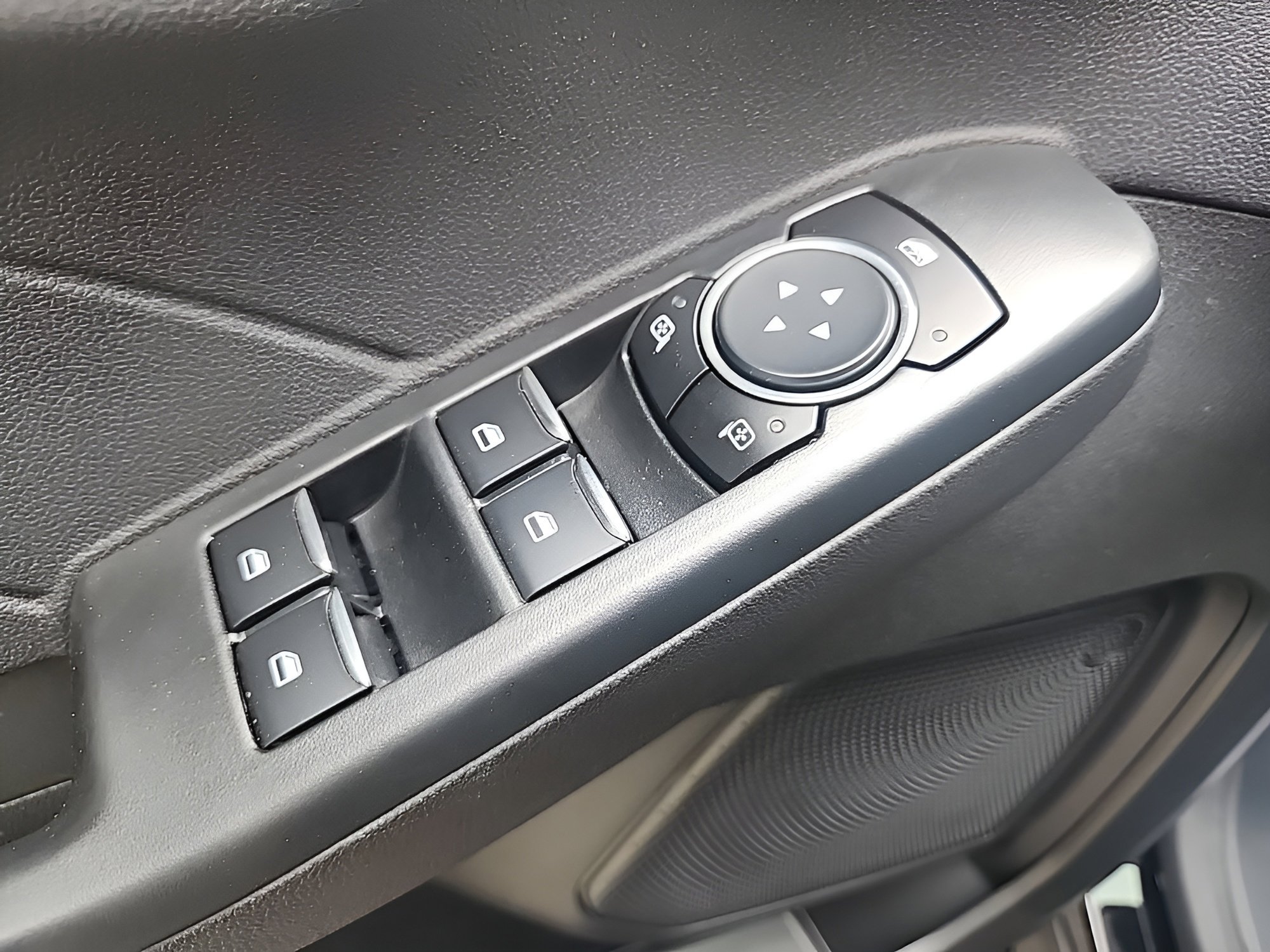 Certified 2023 Ford Escape Active w/ Cold Weather Package FWD image 15