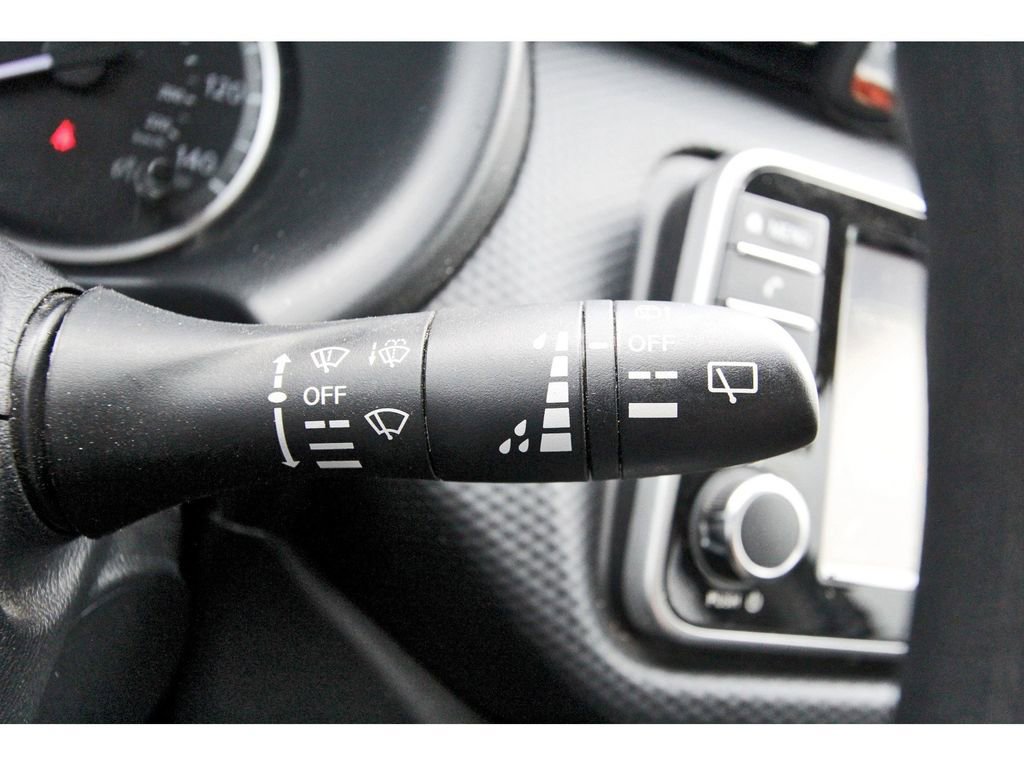 Used 2024 Nissan Kicks S image 12