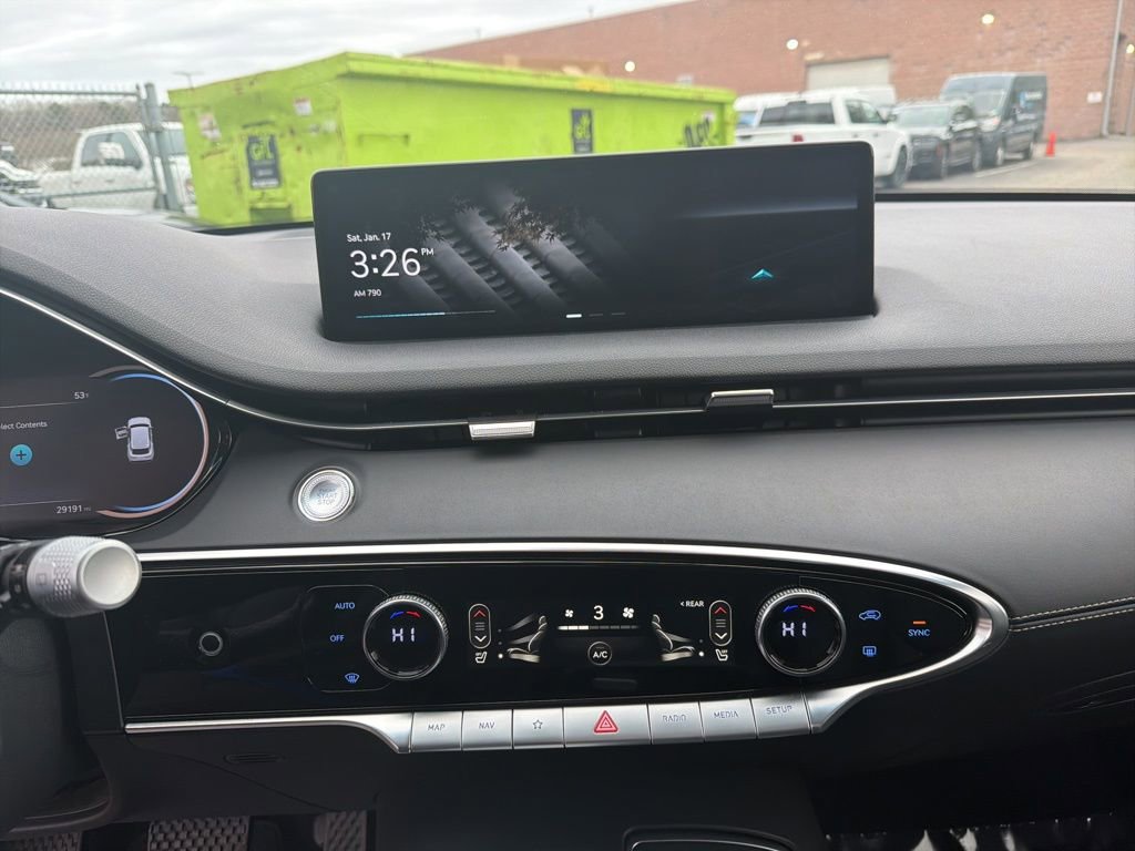 Used 2025 Genesis GV70 2.5T image 18