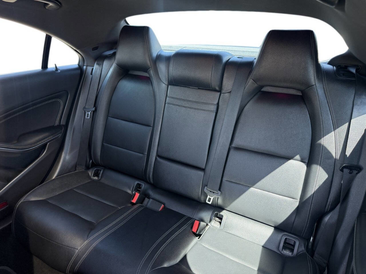 Used 2018 Mercedes-Benz CLA 250 image 27