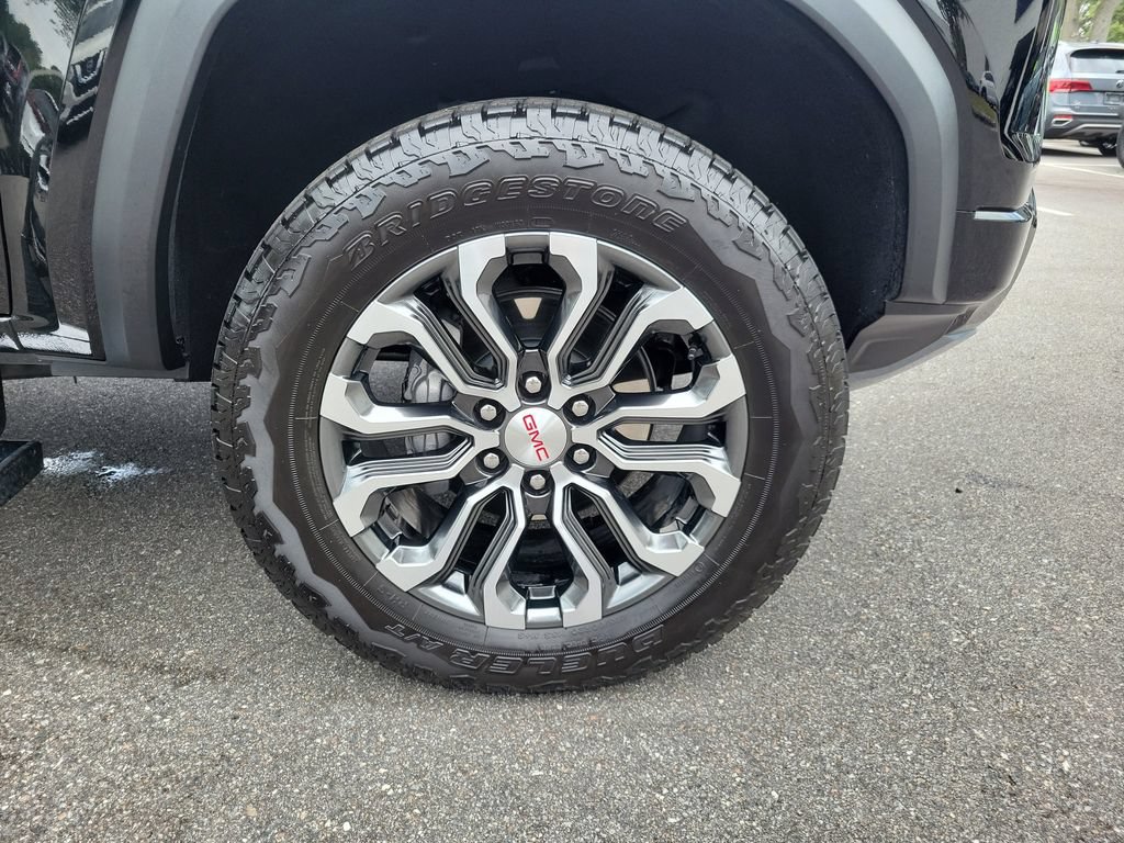 Used 2026 GMC Canyon Denali AWD/4WD image 6