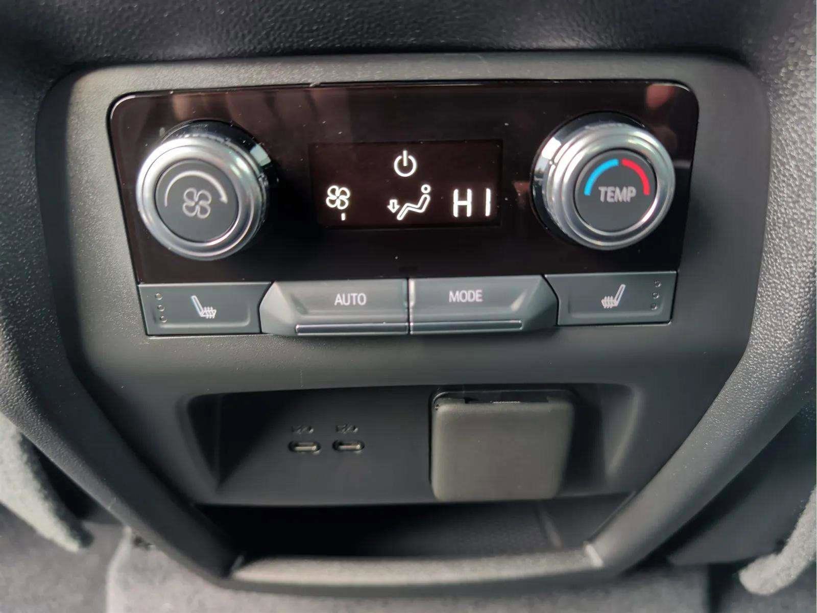 Used 2025 GMC Acadia Denali image 18