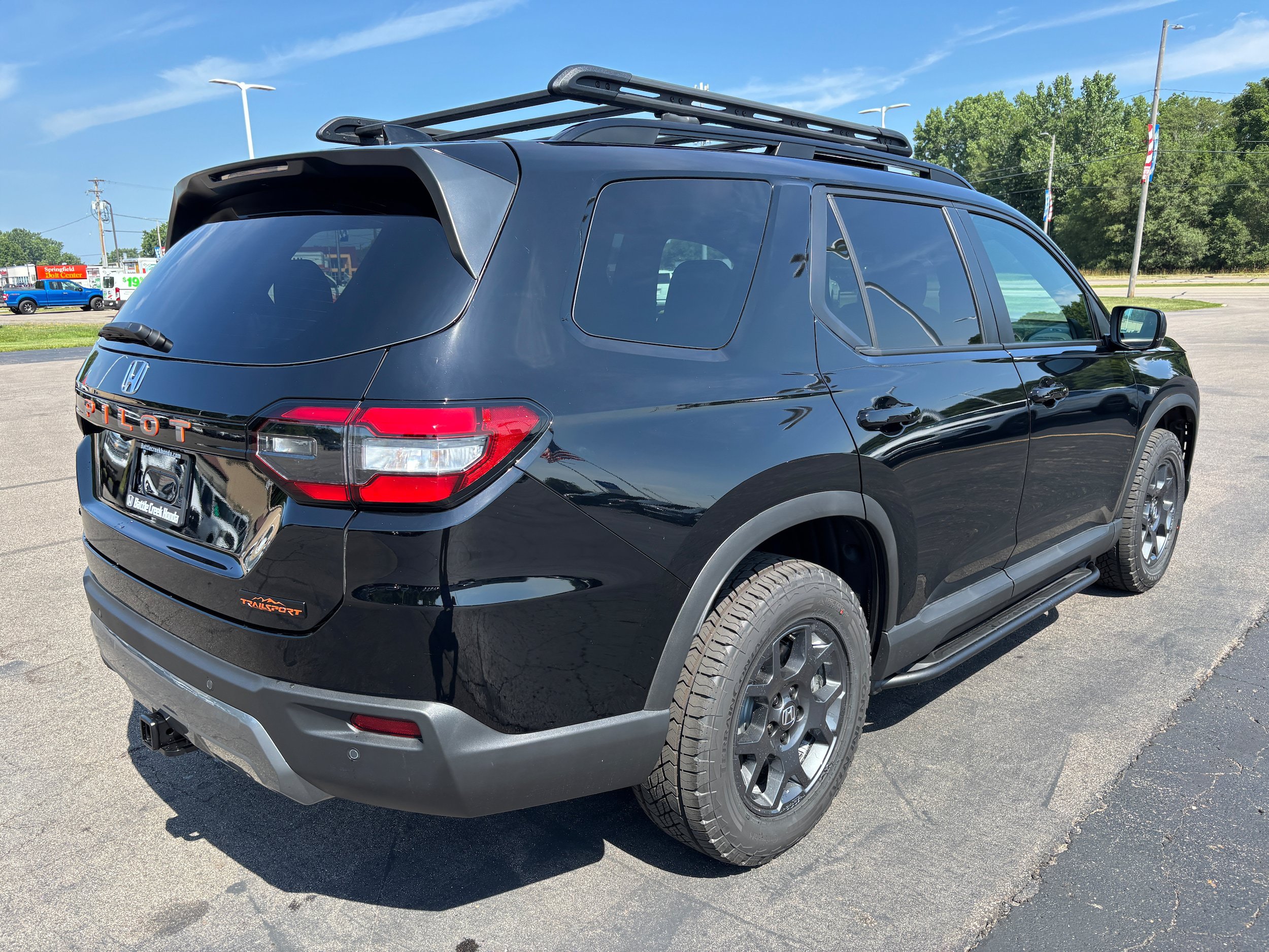 New 2026 Honda Pilot TrailSport image 8