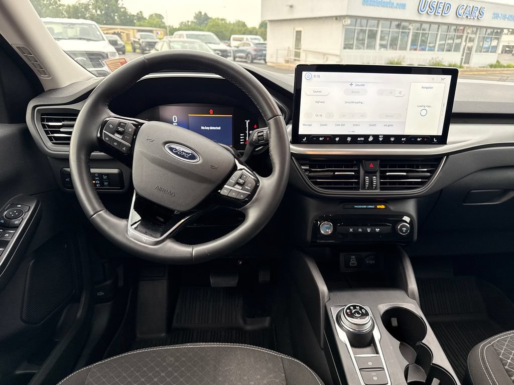 Used 2024 Ford Escape Active w/ Tech Pack #1 AWD/4WD image 9