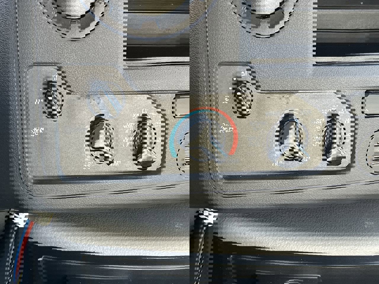 Certified 2024 Ford E-350 and Econoline 350 Super Duty w/ Power Windows & Locks Group image 16