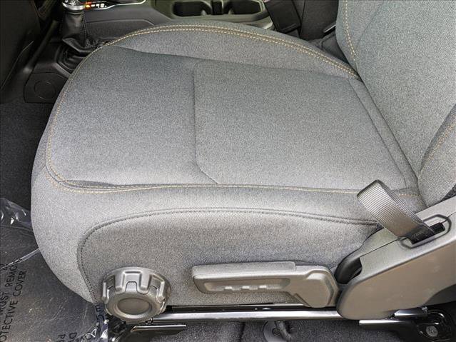 New 2025 Jeep Gladiator Sport image 4