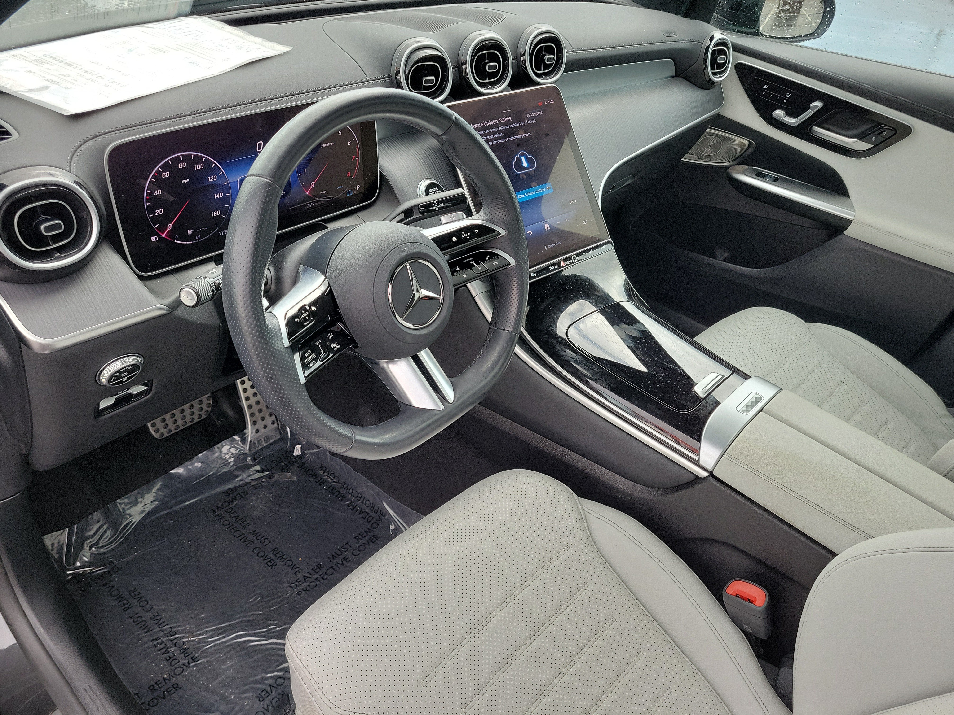 Used 2024 Mercedes-Benz GLC 300 image 23