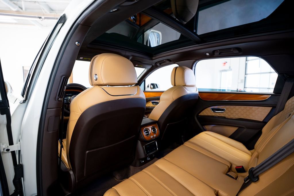 Used 2021 Bentley Bentayga image 53