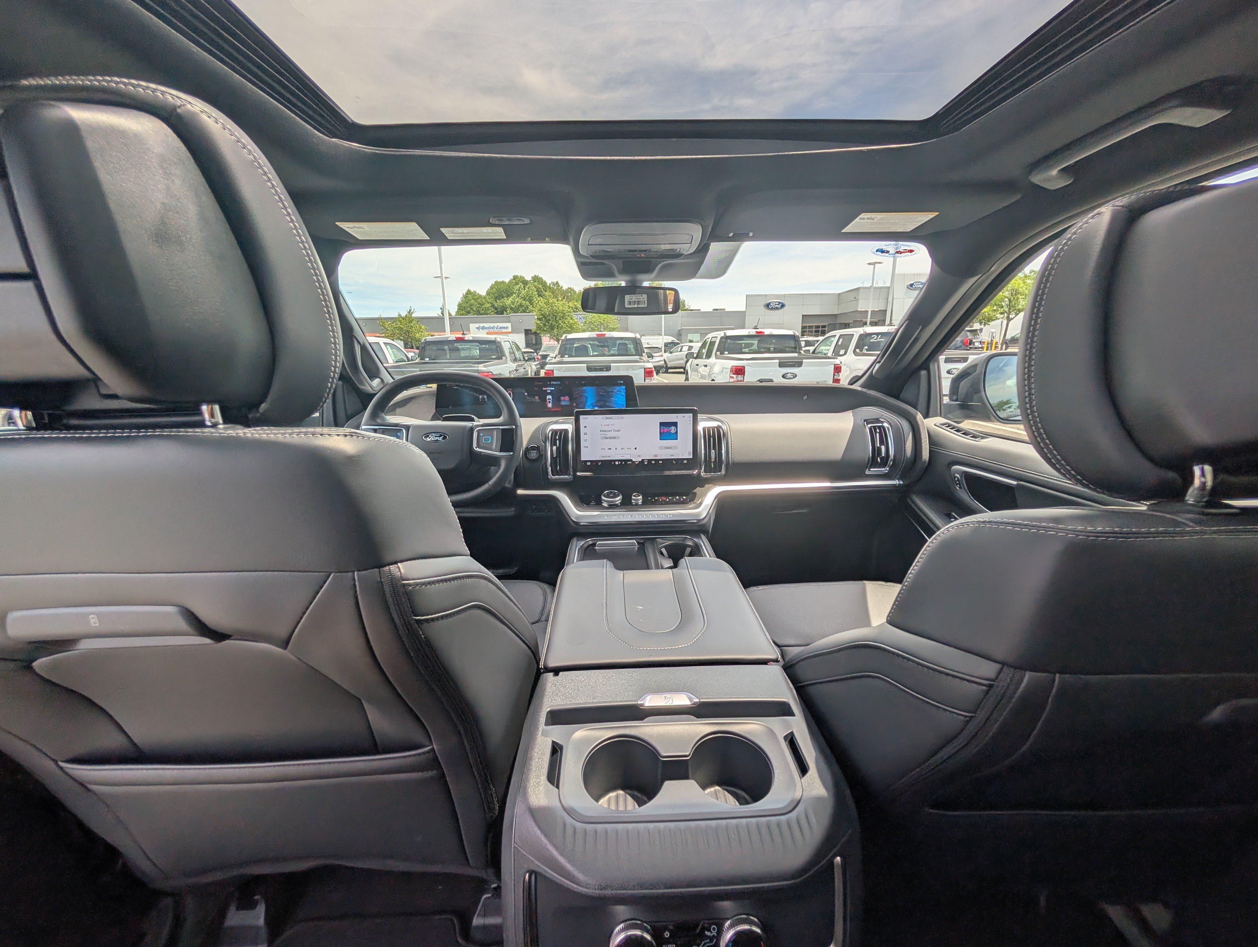 New 2026 Ford Expedition Platinum w/ Stealth Appearance Package AWD/4WD image 16