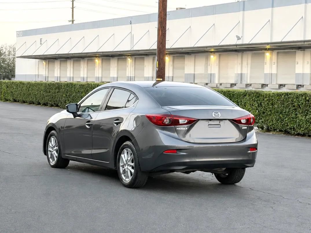 Used 2016 MAZDA MAZDA3 i Sport w/ Preferred Equipment Package FWD image 5
