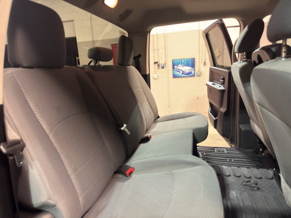 Used 2018 RAM 2500 Tradesman w/ Chrome Appearance Group AWD/4WD image 24