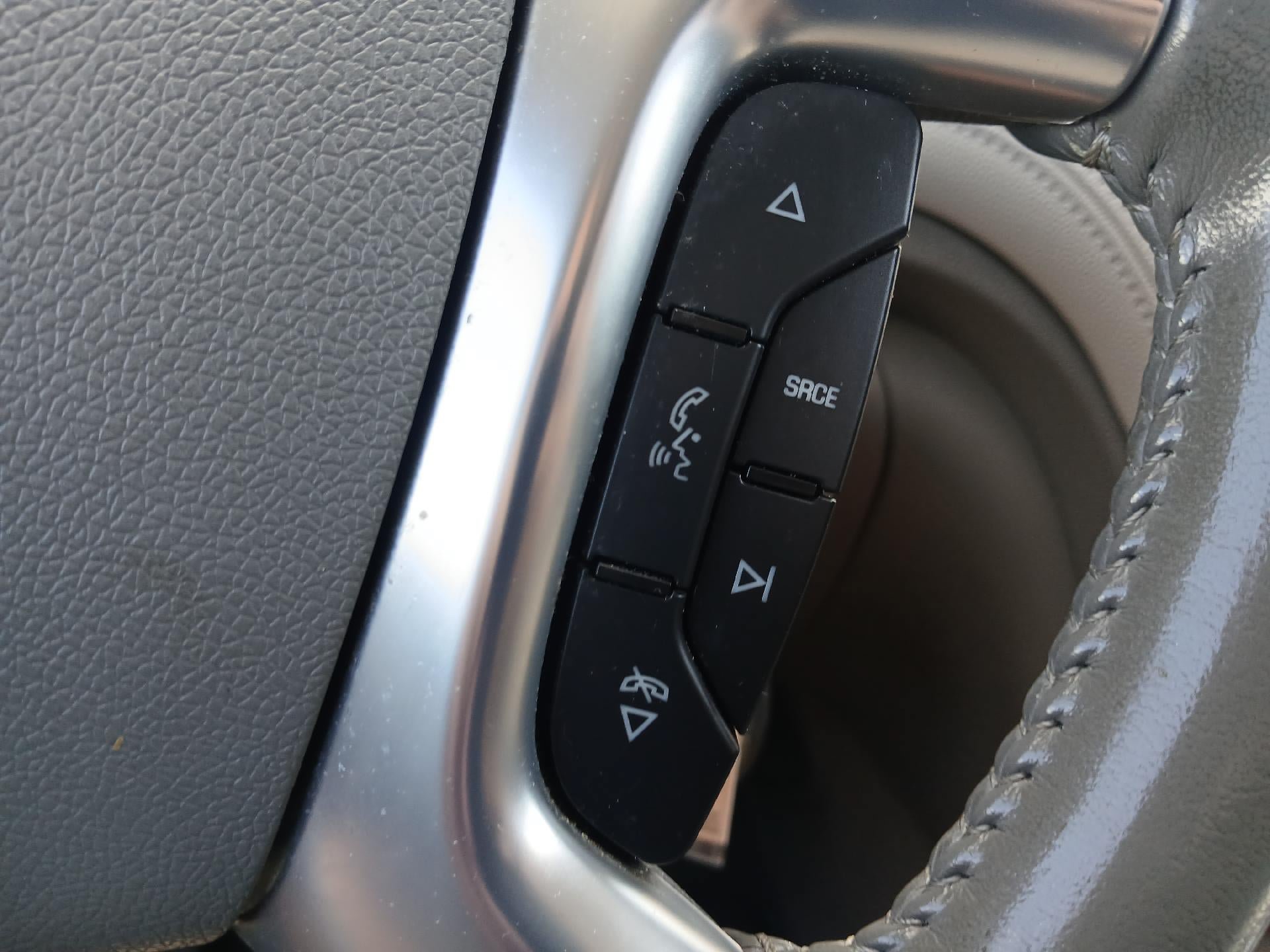 Used 2017 Chevrolet Traverse LT w/ Traveler's Package FWD image 25