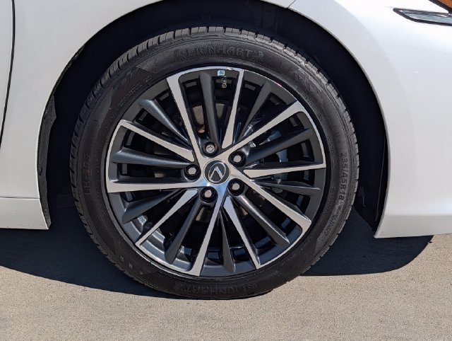 Used 2023 Lexus ES 350 w/ Premium Package FWD image 8