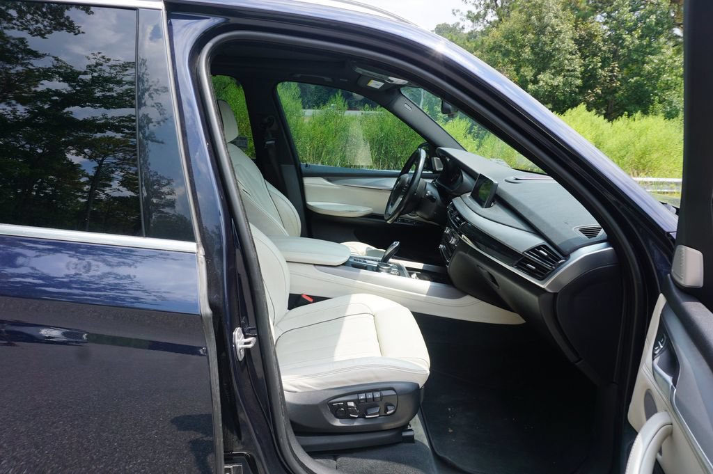Used 2017 BMW X5 xDrive40e AWD/4WD image 18