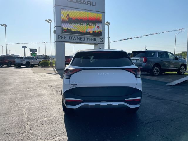 Used 2025 Kia Sportage EX FWD image 4
