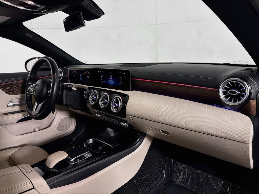 Used 2020 Mercedes-Benz CLA 250 image 34