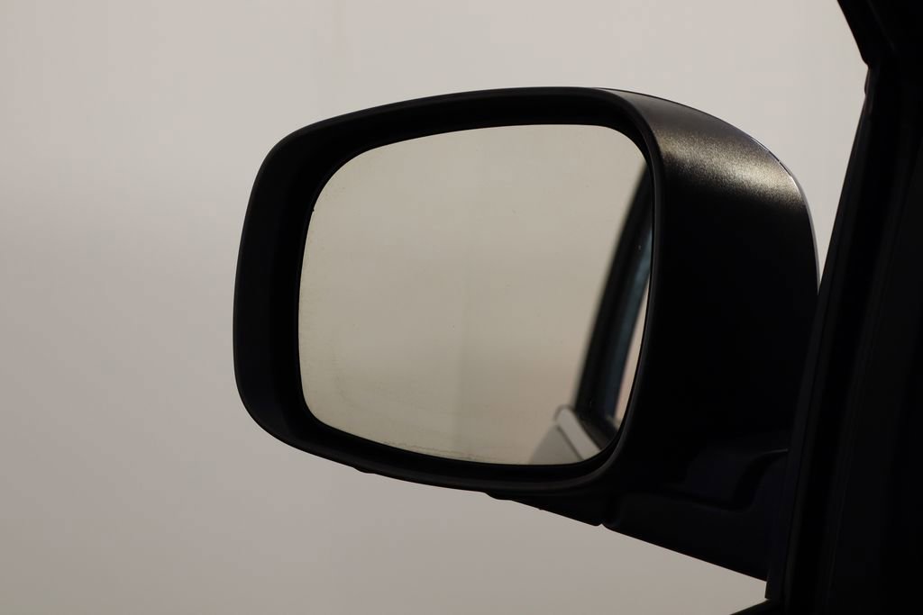 Used 2014 Chrysler Town & Country Touring image 34