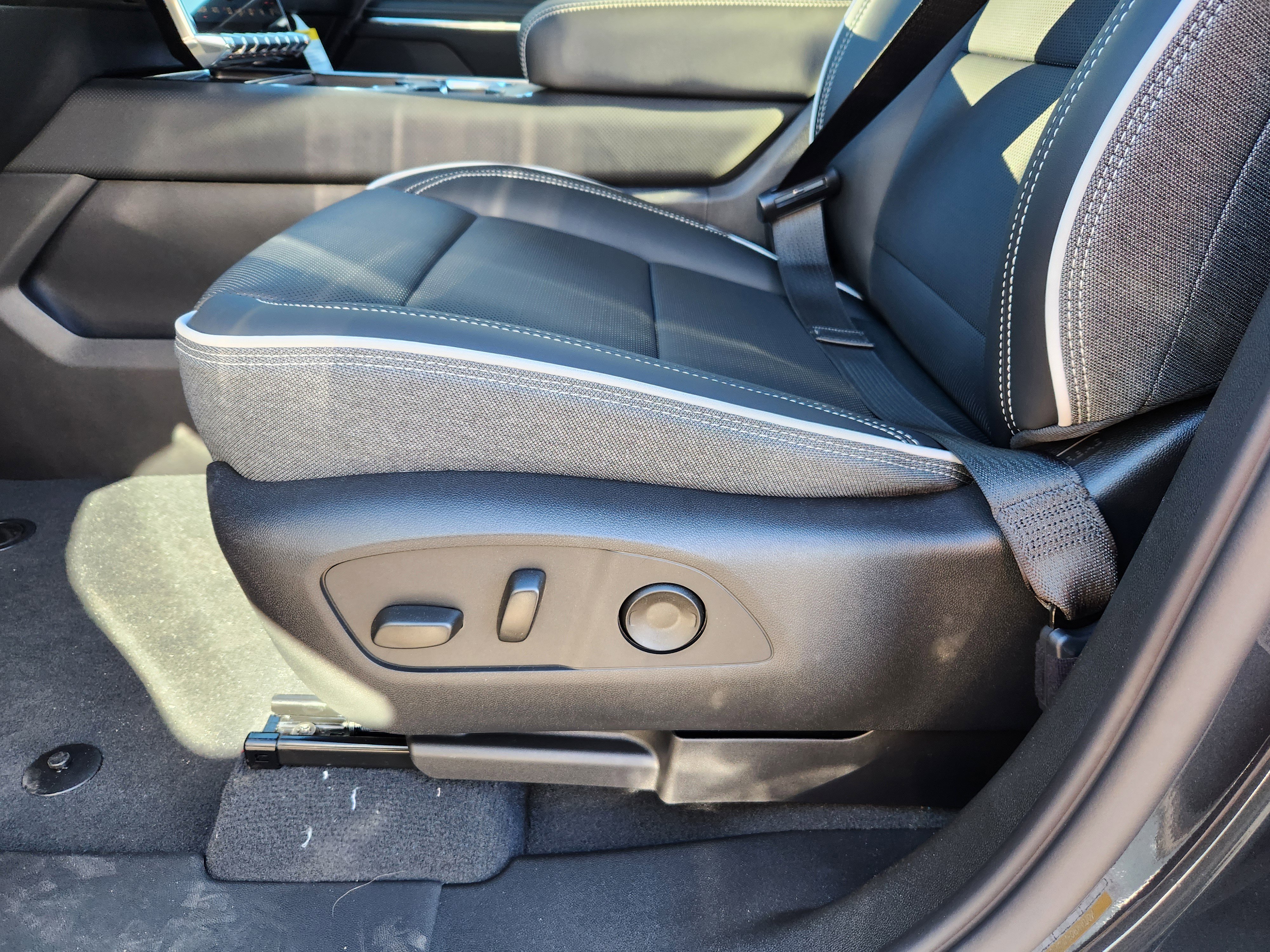 New 2026 GMC Sierra EV Elevation image 10