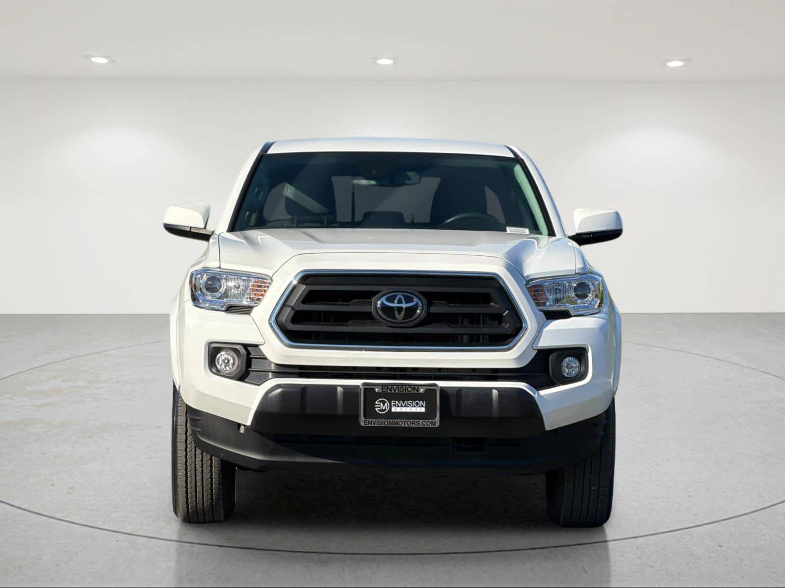 Used 2022 Toyota Tacoma SR5 AWD/4WD image 8