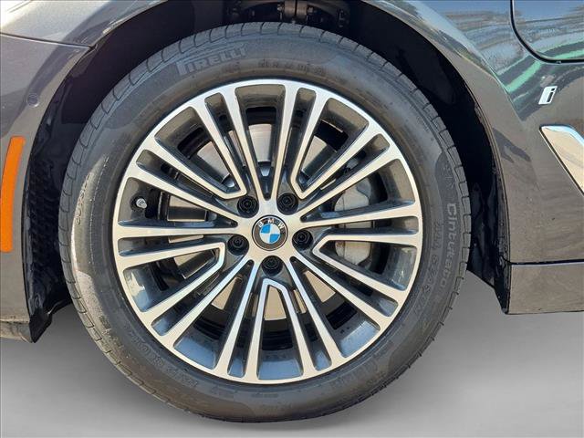 Used 2019 BMW 530e RWD image 15
