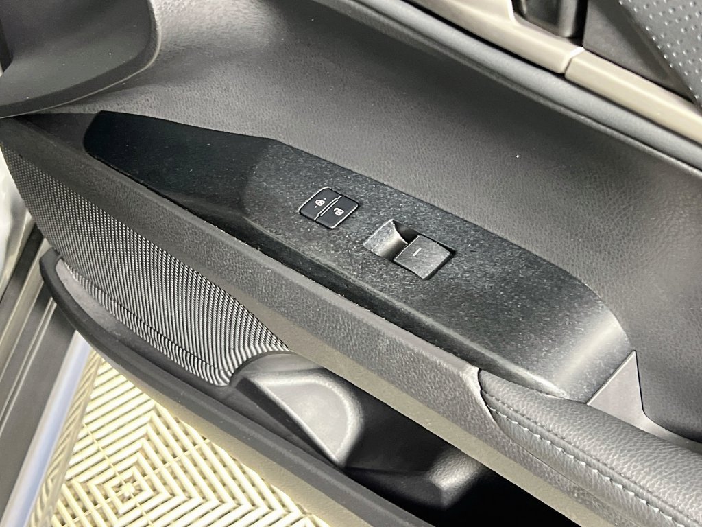 Used 2025 Toyota Camry XSE FWD image 29
