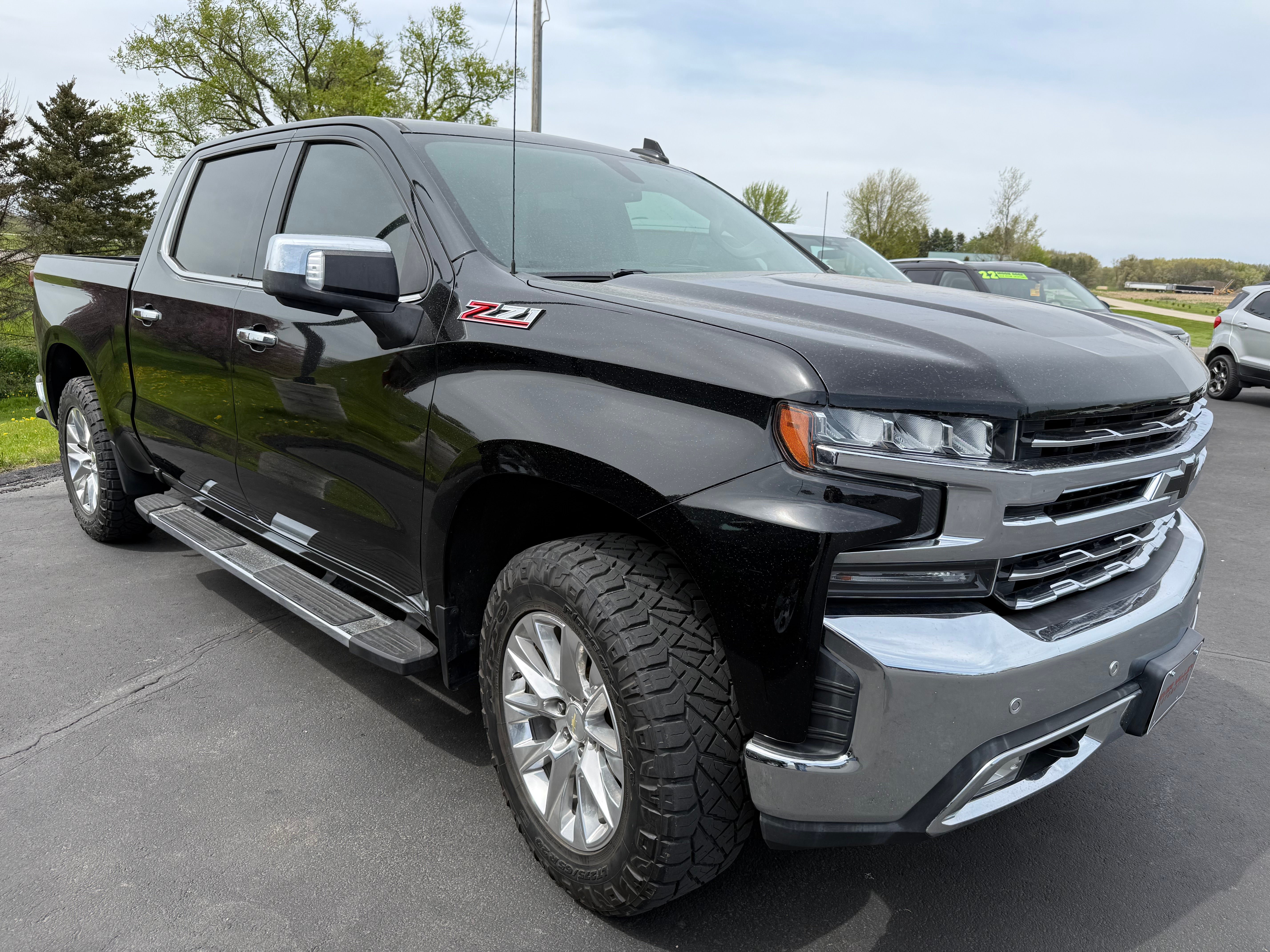 Used 2020 Chevrolet Silverado 1500 LTZ w/ LTZ Plus Package AWD/4WD image 2