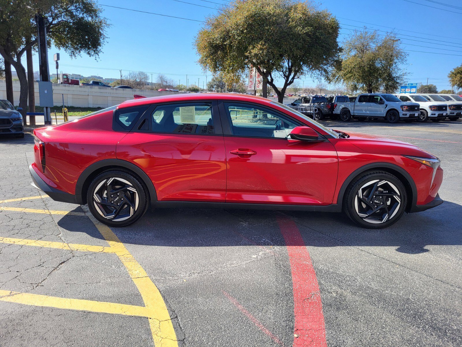 Used 2025 Kia K4 EX image 2