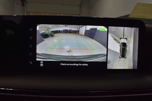 Certified 2025 Nissan Kicks SR image 22