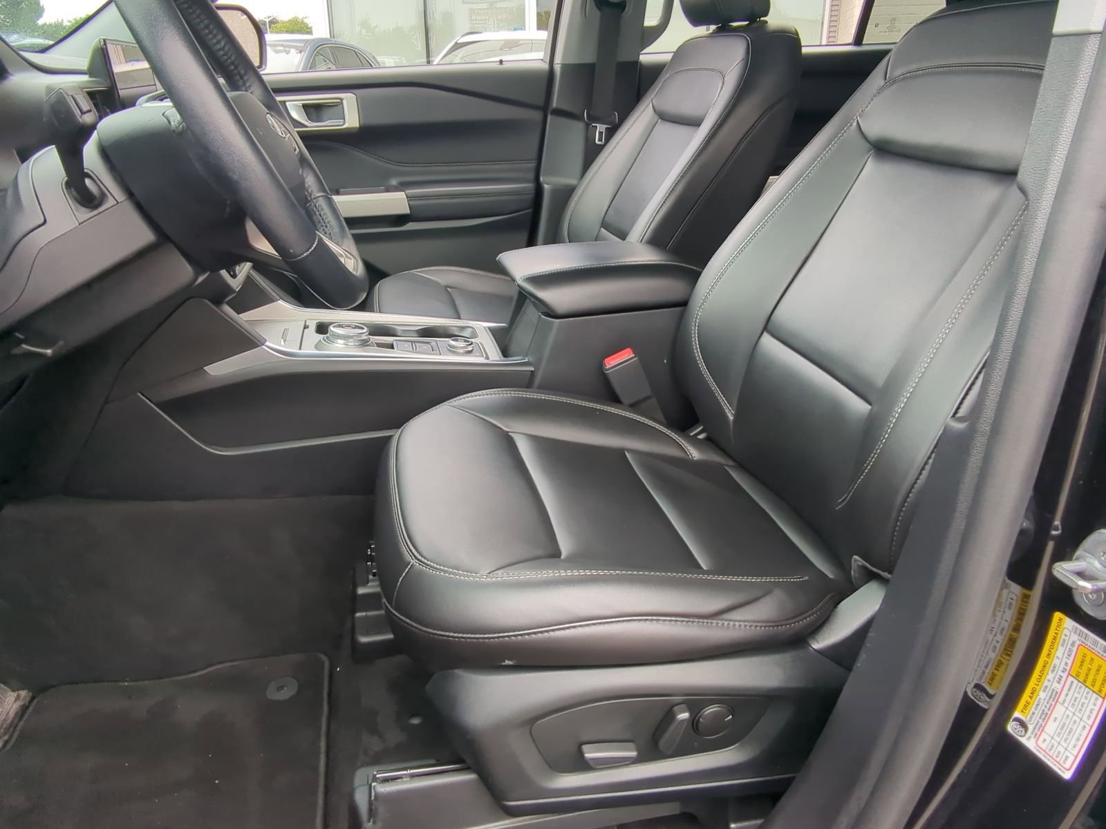Certified 2022 Ford Explorer XLT w/ Equipment Group 202A image 22