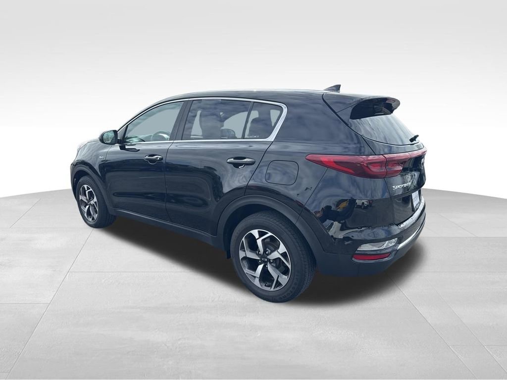 Used 2020 Kia Sportage LX image 3