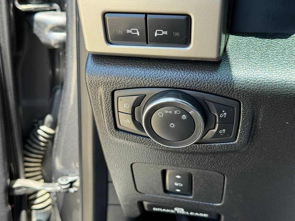 Used 2021 Ford F250 Lariat w/ Lariat Value Package AWD/4WD image 17