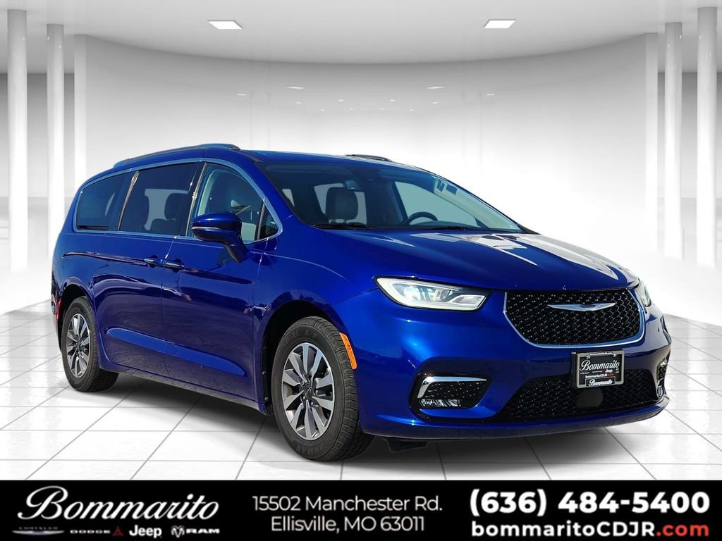 Used 2021 Chrysler Pacifica Touring-L