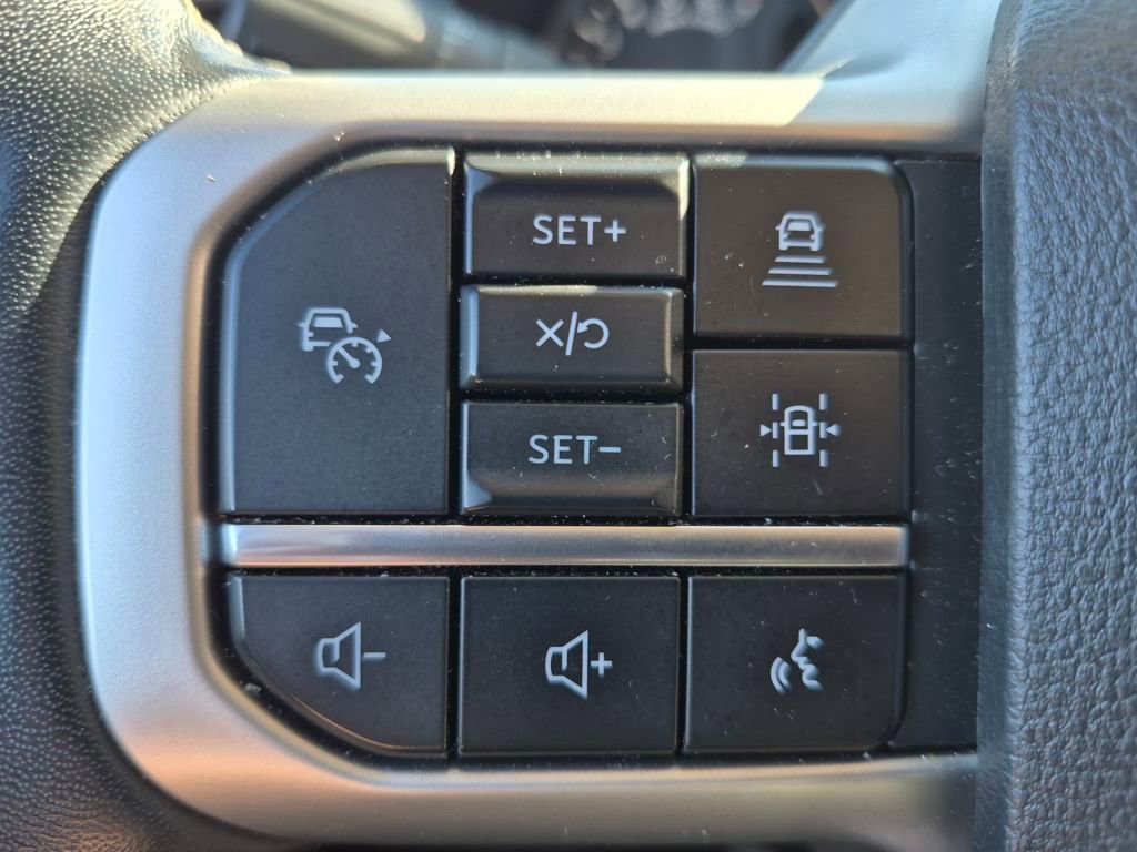 Used 2024 Ford Expedition Limited image 28