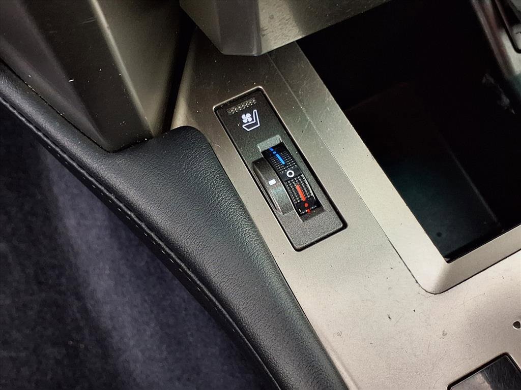 Used 2011 Lexus GX 460 Premium image 23