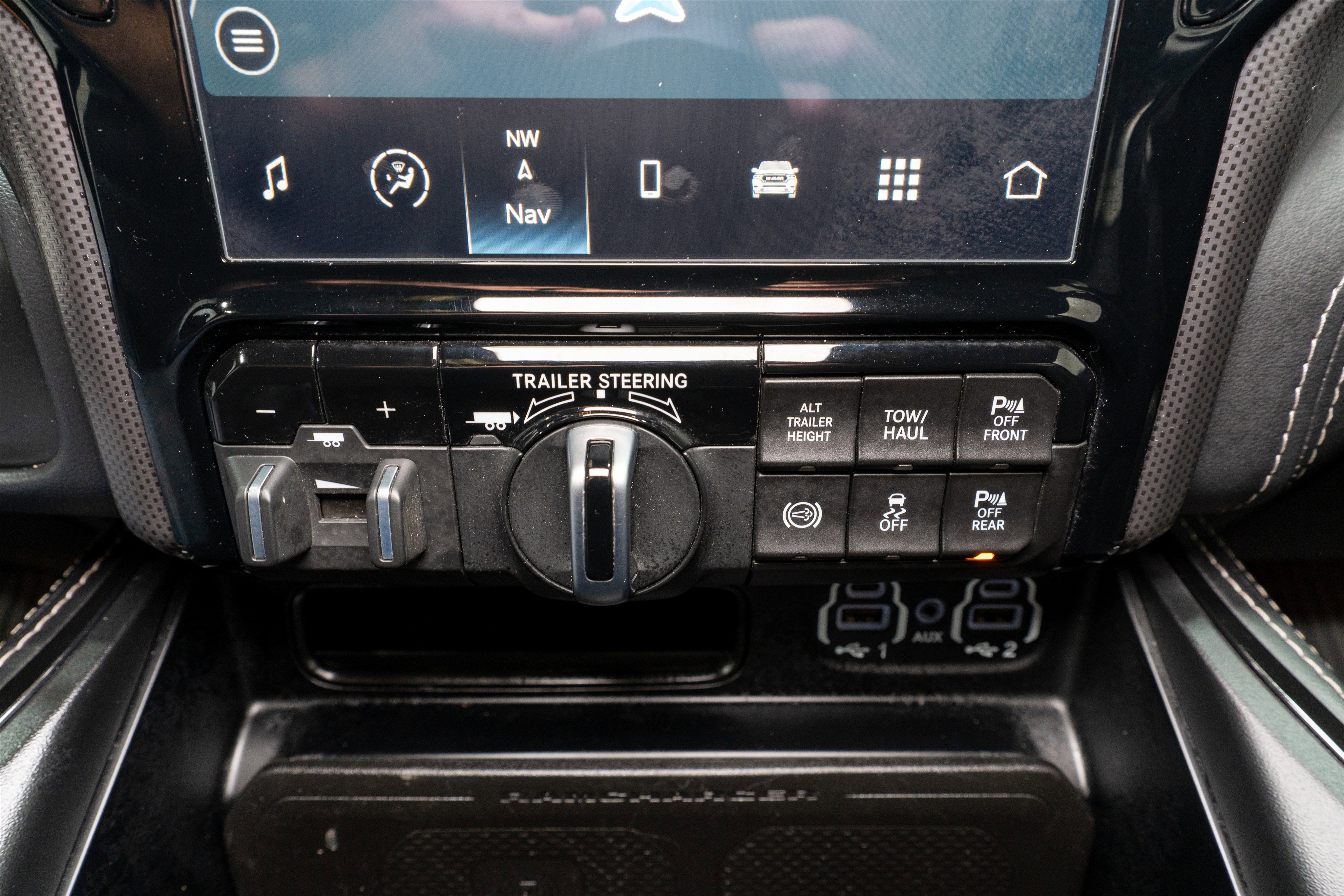 Used 2024 RAM 3500 Limited image 27