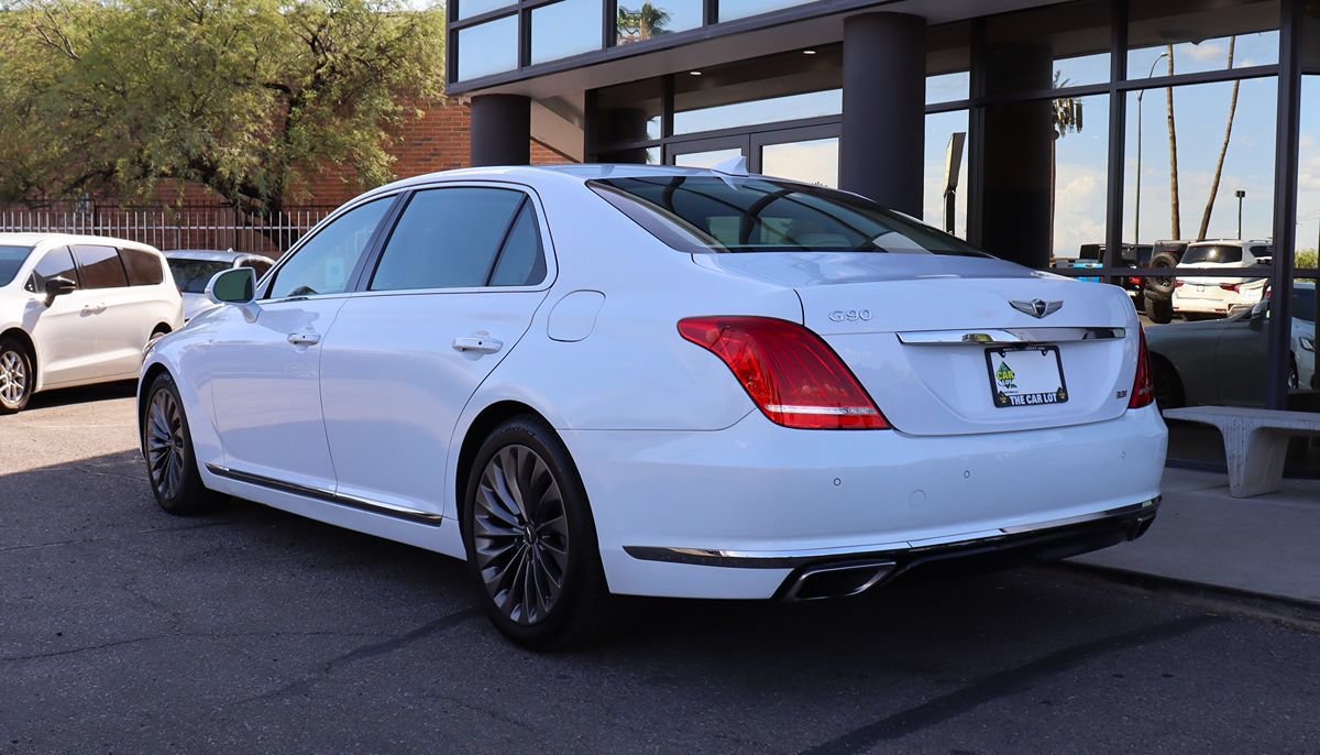 Used 2017 Genesis G90 3.3T Premium RWD image 9