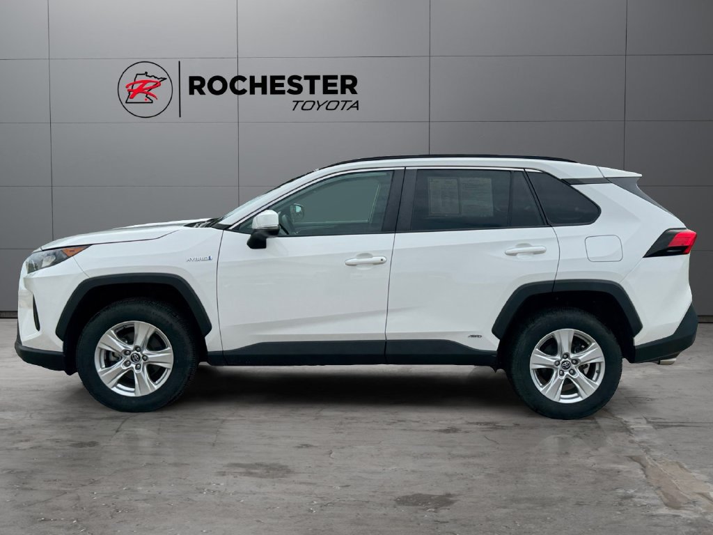 Certified 2019 Toyota RAV4 LE AWD/4WD image 2