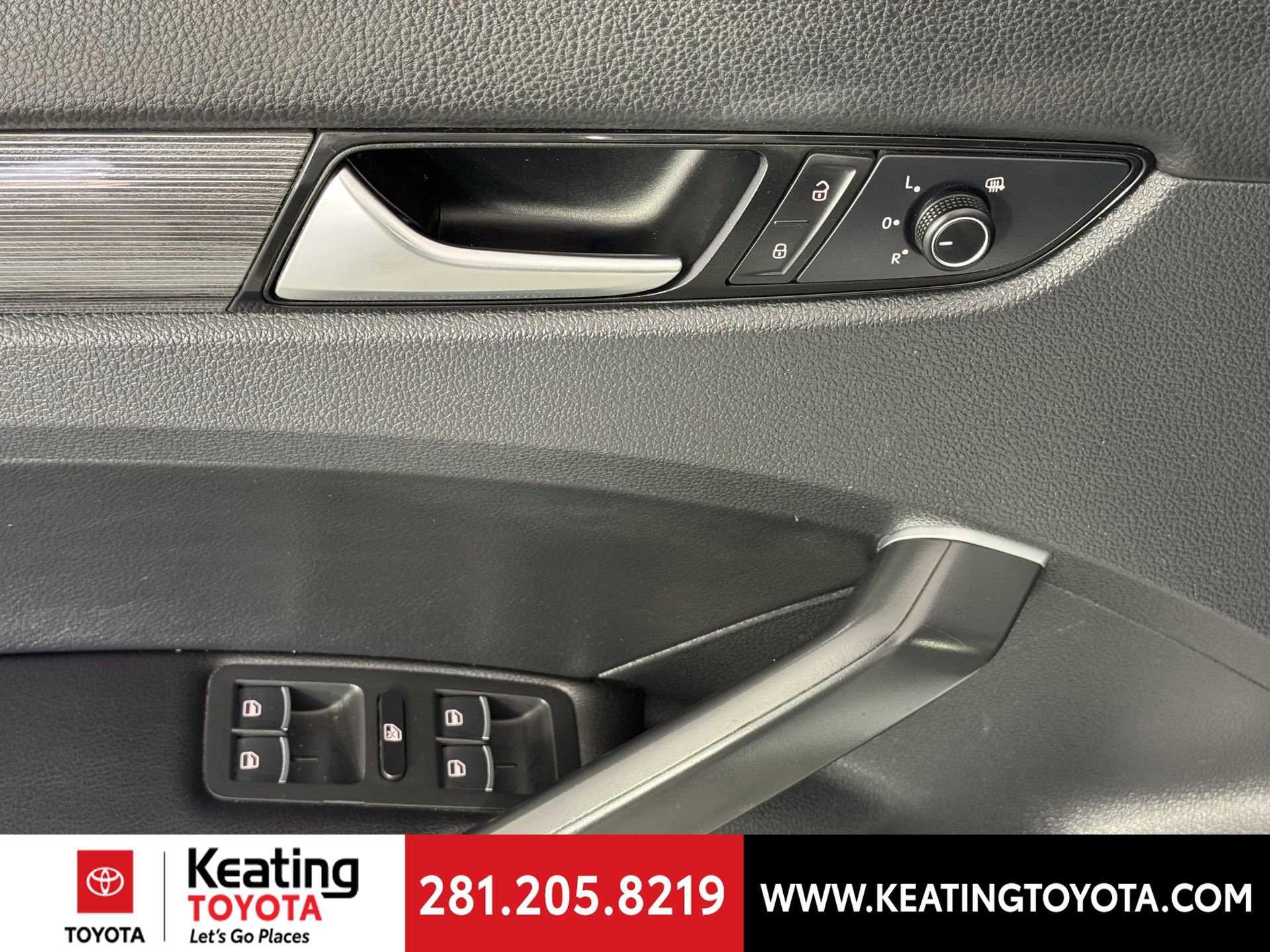 Used 2022 Volkswagen Passat 2.0T R-Line image 12