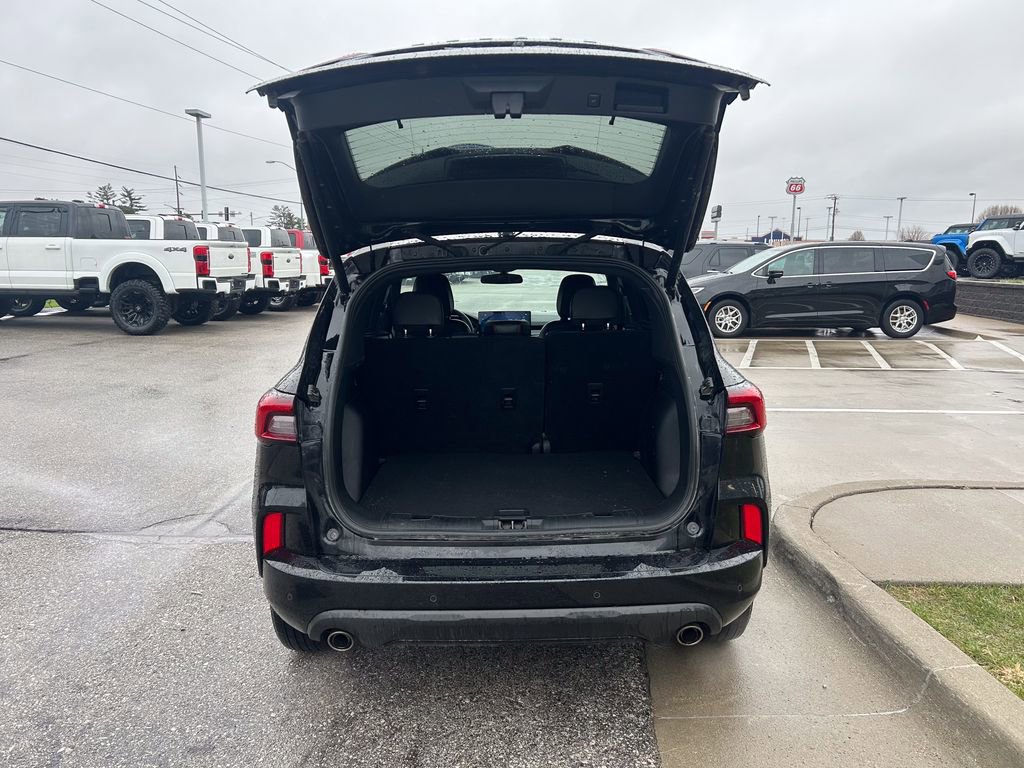 Used 2024 Ford Escape ST-Line w/ Tech Pack #1 image 16