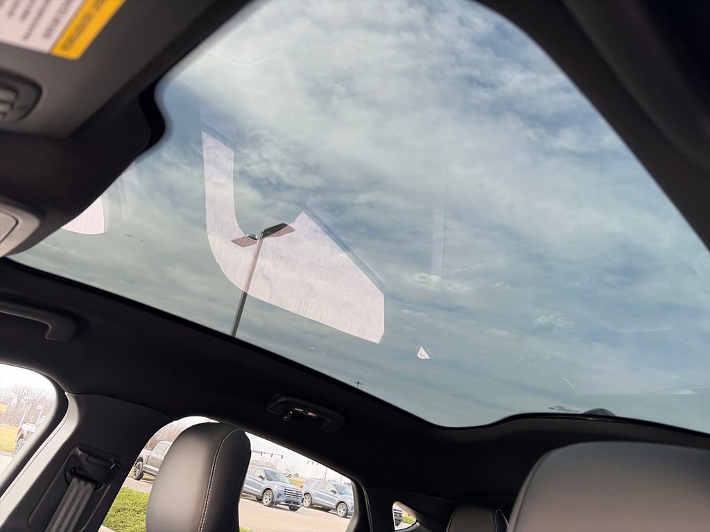 Used 2025 Ford Mustang Mach-E GT AWD/4WD image 24