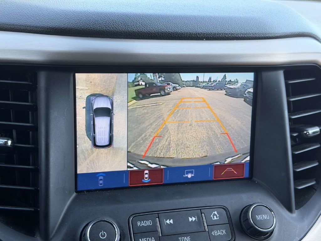 Used 2019 GMC Acadia Denali w/ Technology Package AWD/4WD image 4