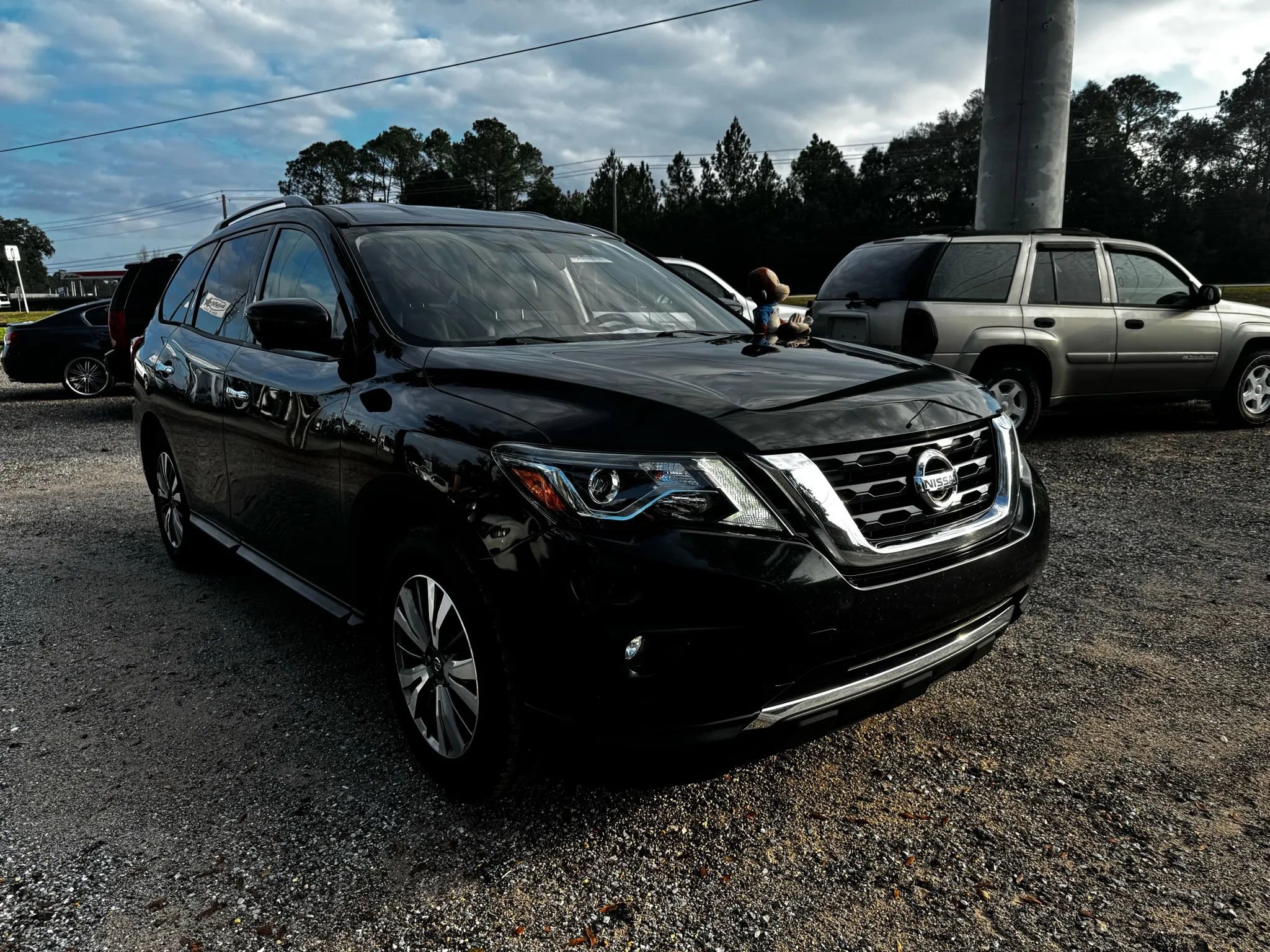 Used 2020 Nissan Pathfinder SL image 9